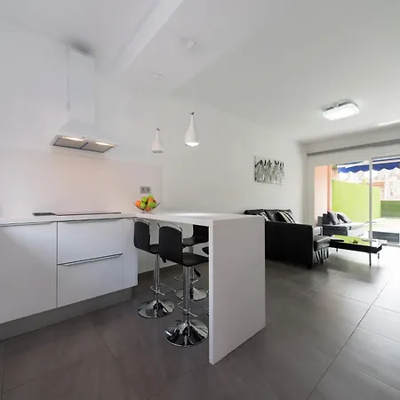 Duplex In Near Meloneras *